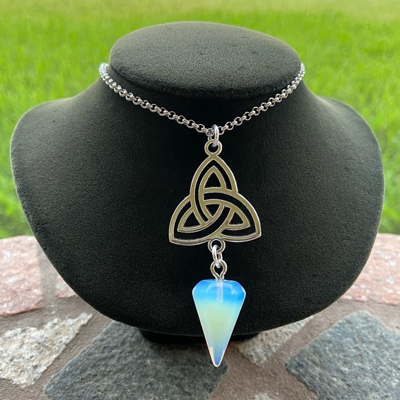 Handmade Celtic knot triangle & opalite pendulum stainless steel chain necklace - Picture 2 of 11